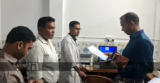 ‘ইজিবাইকের লাইট’ দিয়ে অপারেশন; অভিযান চালিয়ে হাসপাতাল সিলগালা